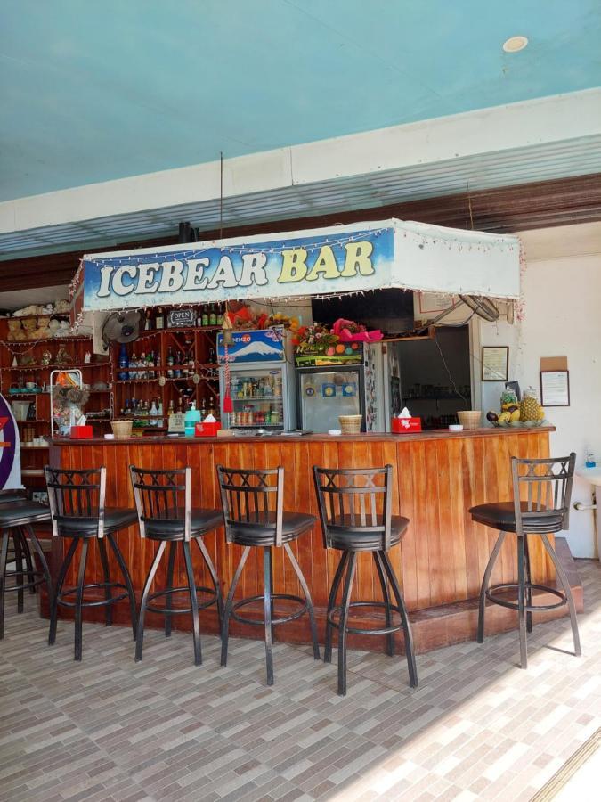 Ice Bear Bar & Tourist Inn Dauis Exterior foto